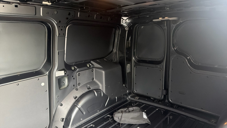 Ford Transit Connect 250 L2 Petrol 1.5 EcoBoost PHEV 150 Trend Van Auto